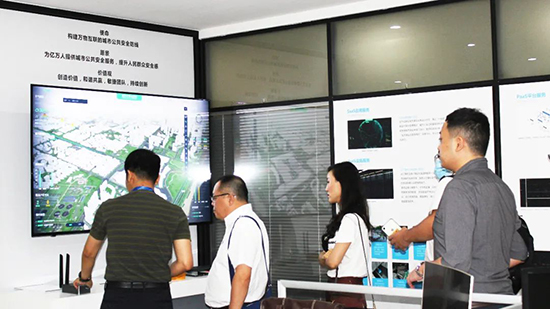 成都武侯區領導卓鋒率隊赴萬賓科技考察交流(圖1) 成都武侯區領導卓鋒率隊赴萬賓科技考察交流(圖1)